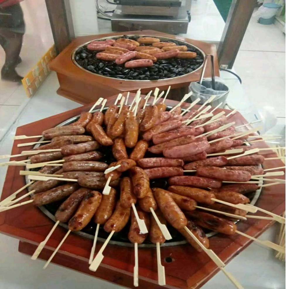 漢伯尅石(shi)鍋(guo)烤腸在廣州萬勝廣場倍受歡迎